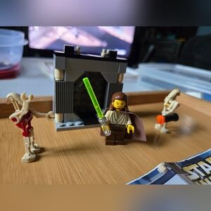 ⭐️LEGO 7204 Star Wars Jedi Defense Set⭐️